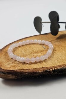 Rozenkwarts kogelarmband 6 mm 