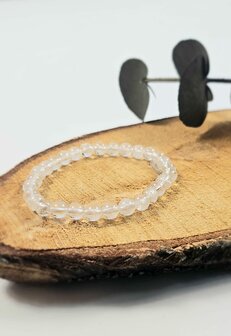 Bergkristal kogelarmband 6 mm 